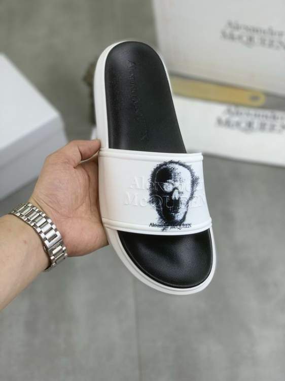 Picture of Alexander McQueen Shoes _SKUAlexanderMcQueensz35-46mnw0419507